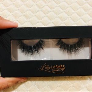 Lilly lashes
